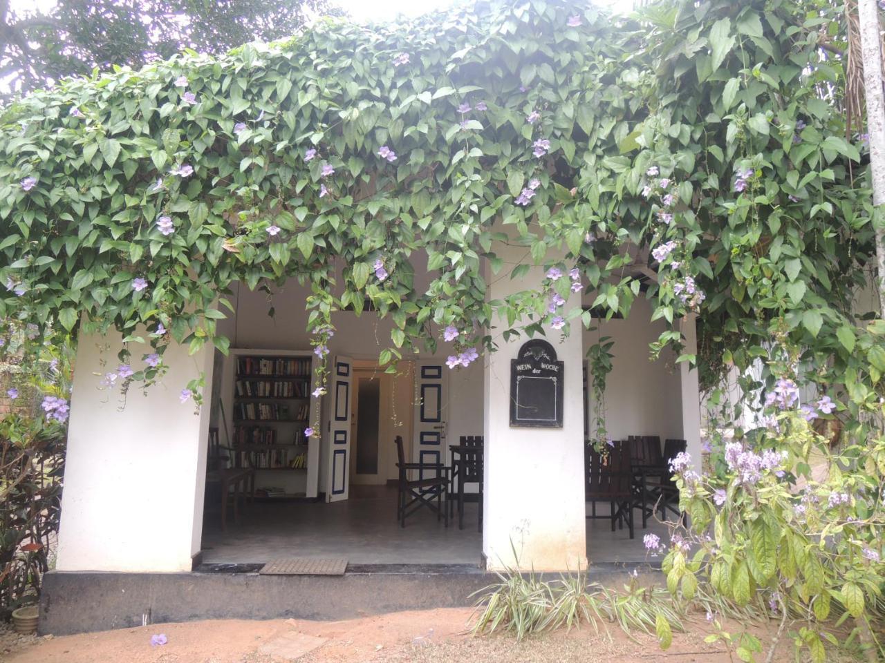 Hostel Residence Bentota Extérieur photo
